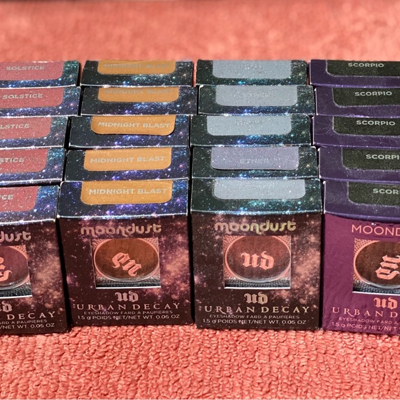 Urban decay eyeshadow - Picture 3 of 5